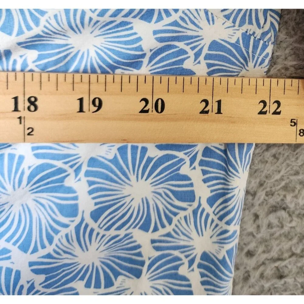 Laguna Blue Floral Short Sleeve Button Down Hawaiian‎ Shirt Size L Cotton Blend